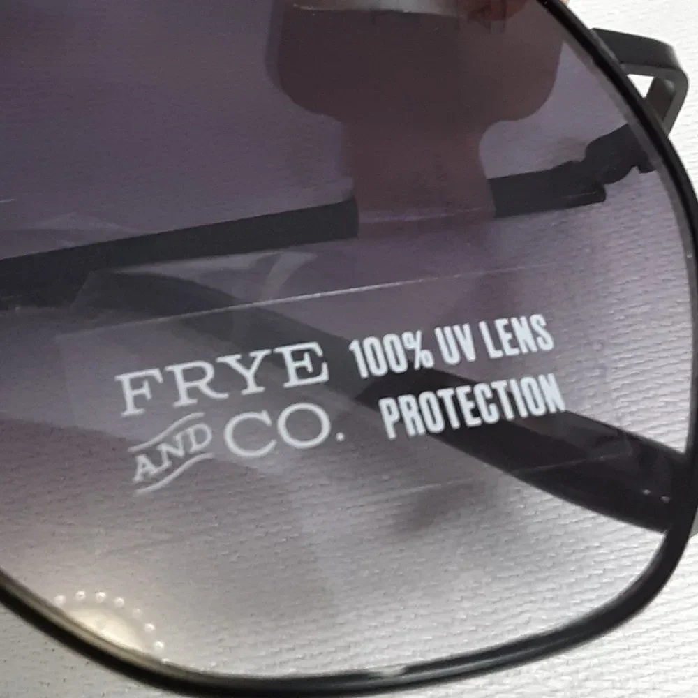 FRYE & CO Aviator Sunglasses